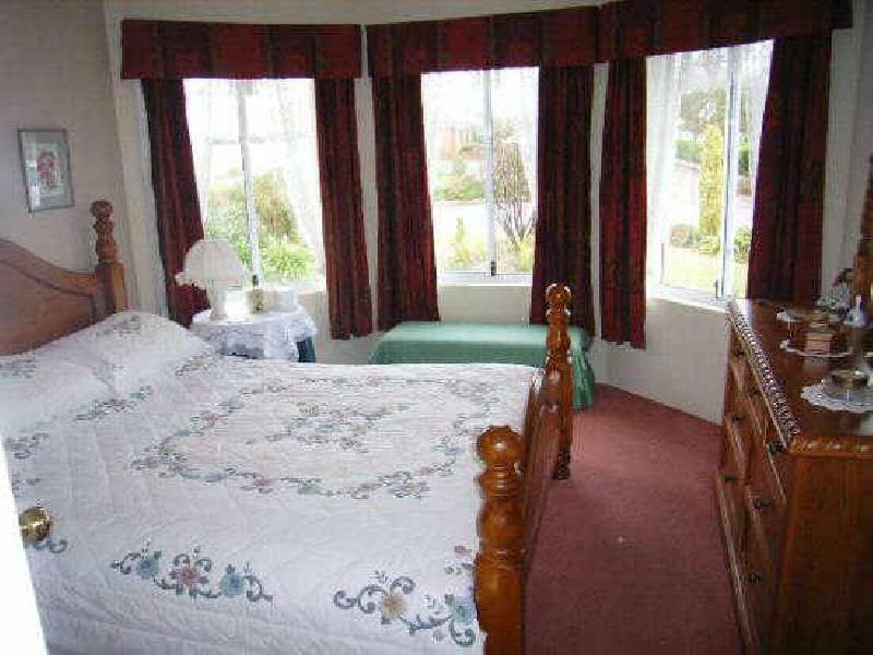 19 Bopeechee Way, Port Kennedy WA 6172