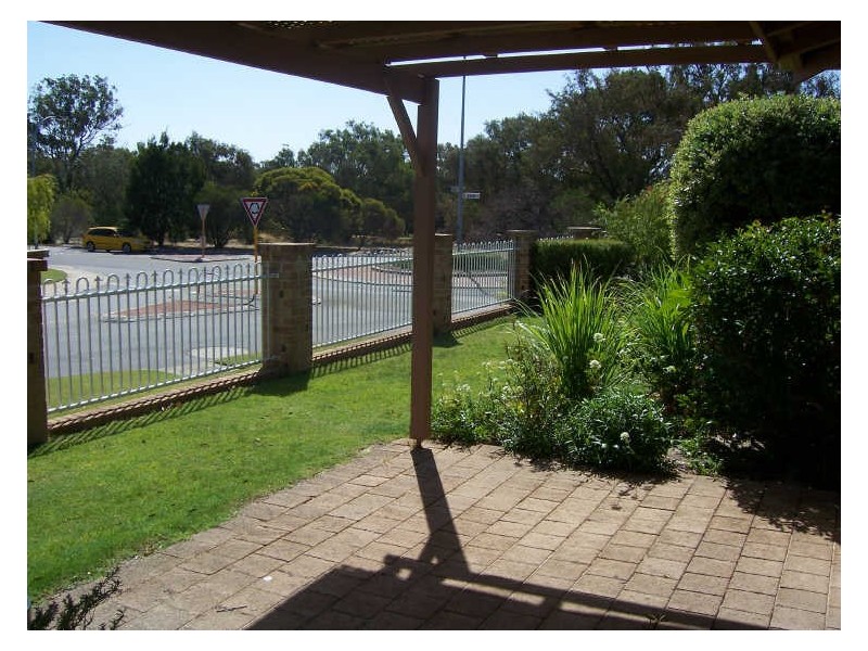 3/22 Fantail Drive, Bibra Lake WA 6163