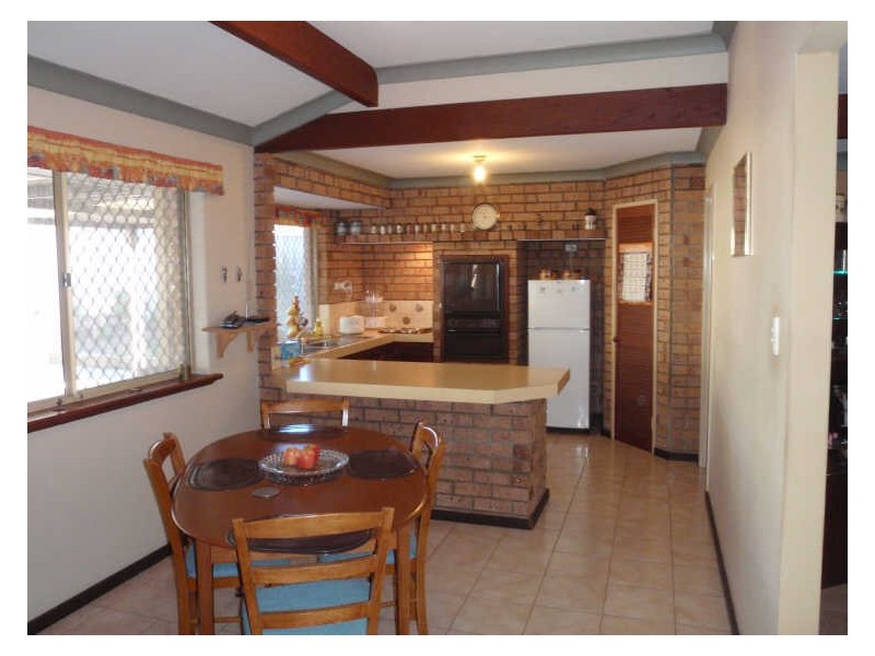 16 Taylor Close, Leda WA 6170