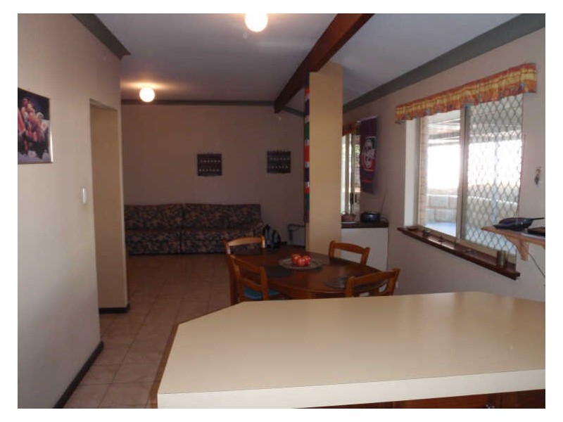 16 Taylor Close, Leda WA 6170