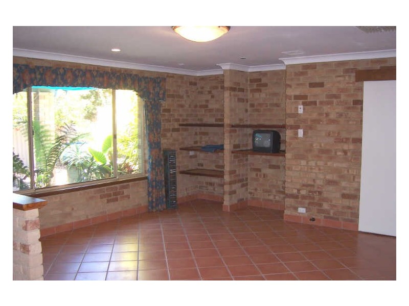 25 Parakeet Way, Coogee WA 6166