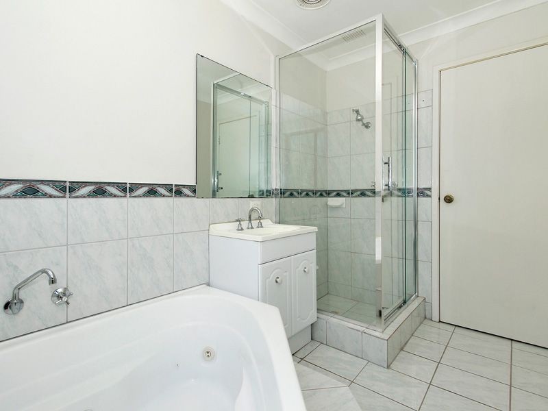 25 Parakeet Way, Coogee WA 6166