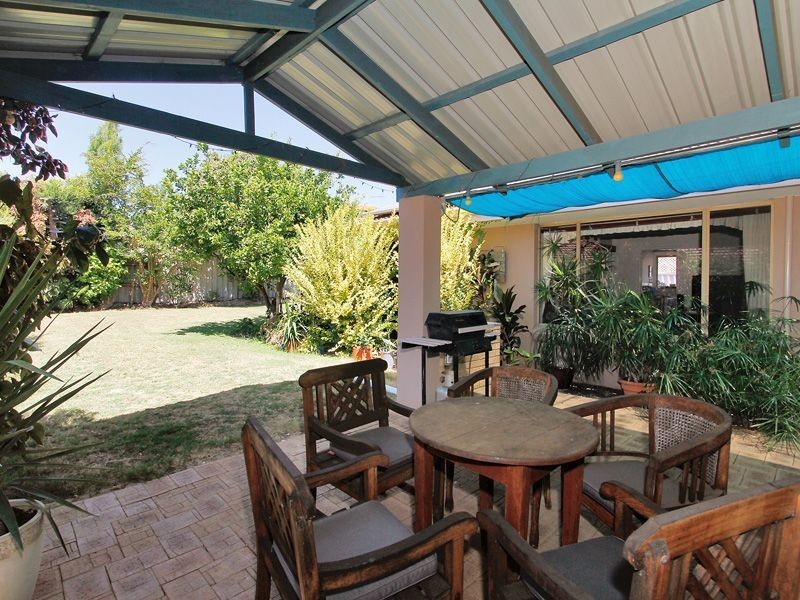 25 Parakeet Way, Coogee WA 6166