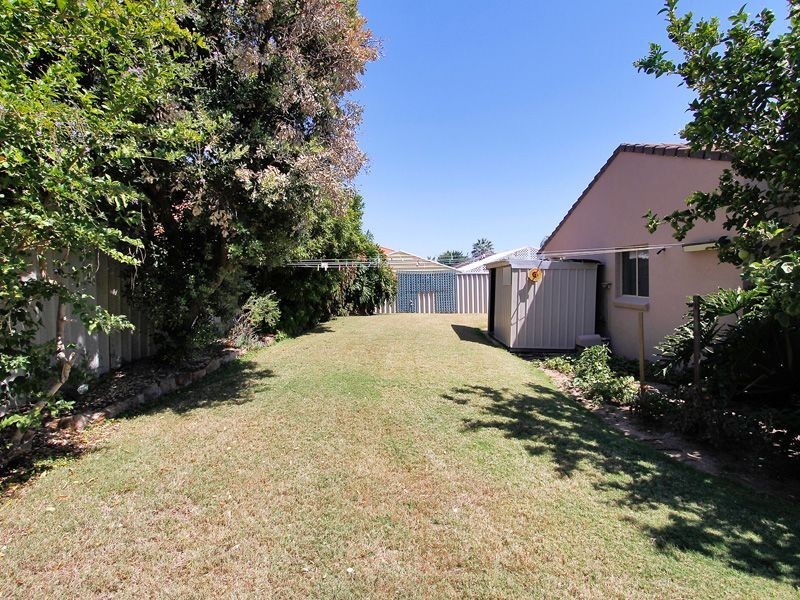 25 Parakeet Way, Coogee WA 6166