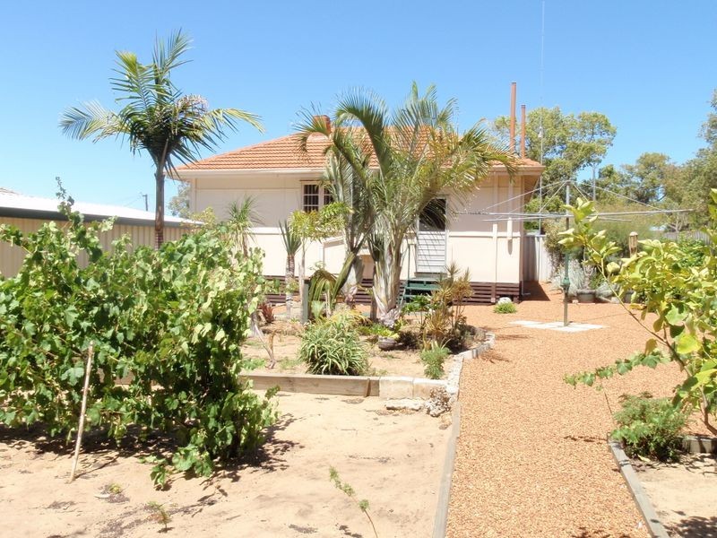 43 Kellam Way, Medina WA 6167