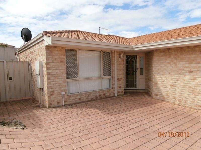 1/8 Marmand Court, Coogee WA 6166