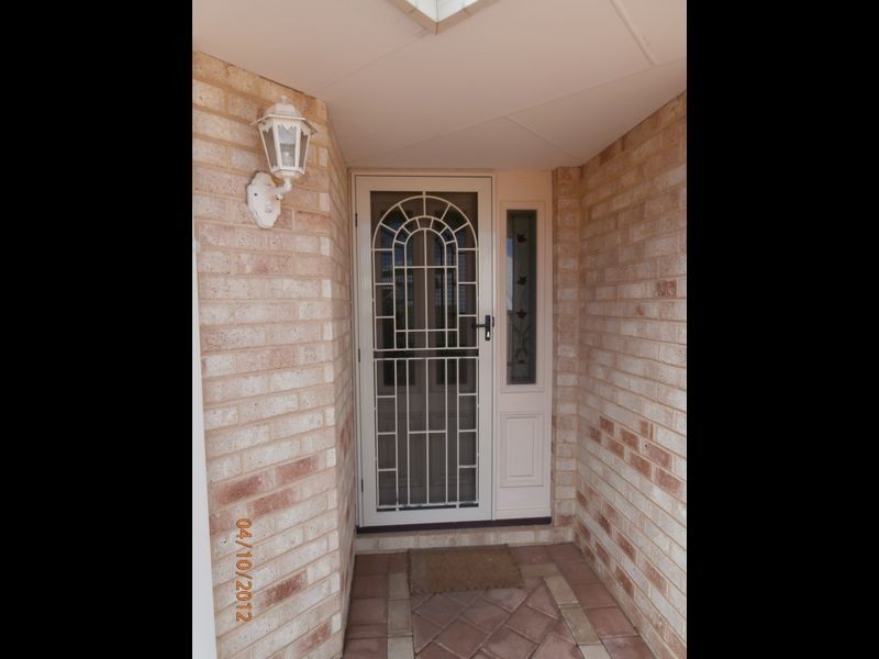 1/8 Marmand Court, Coogee WA 6166