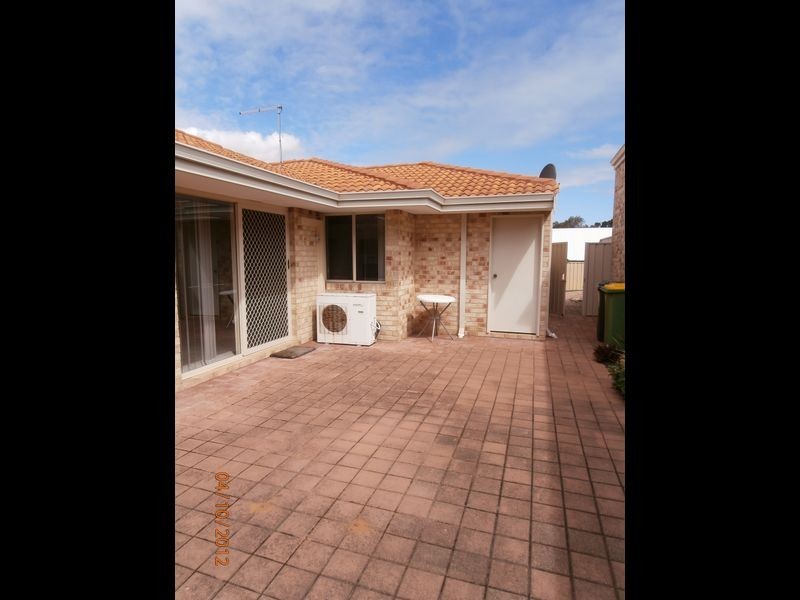 1/8 Marmand Court, Coogee WA 6166