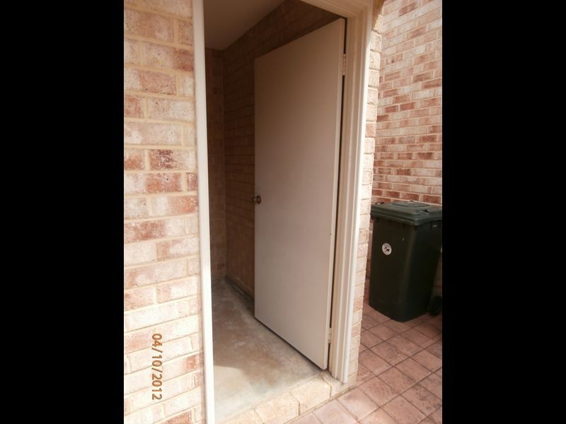 1/8 Marmand Court, Coogee WA 6166