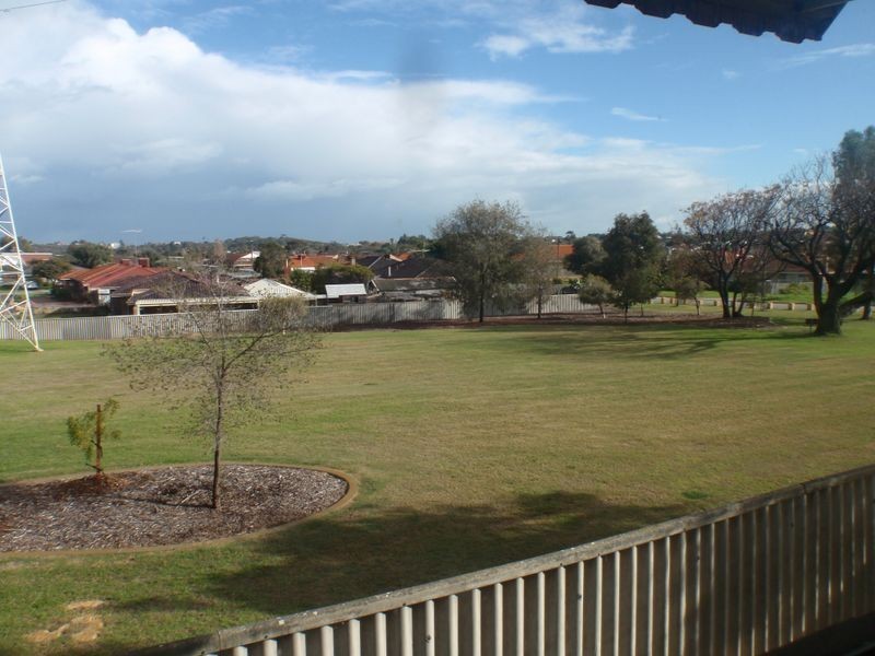 31 Wheeler Road, Hamilton Hill WA 6163