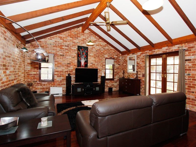 55 Fairbairn Road, Coogee WA 6166