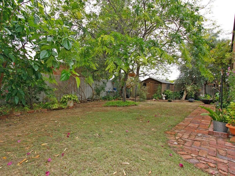 55 Fairbairn Road, Coogee WA 6166