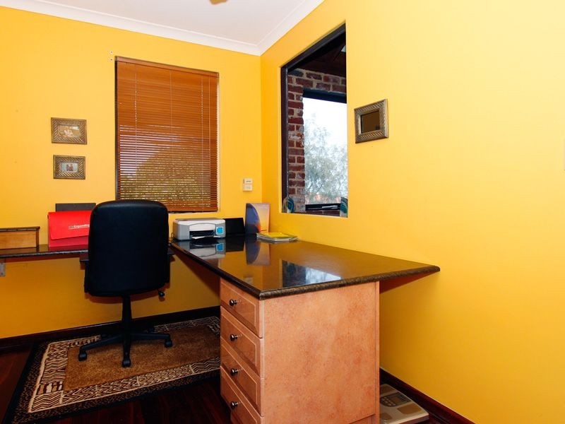 55 Fairbairn Road, Coogee WA 6166