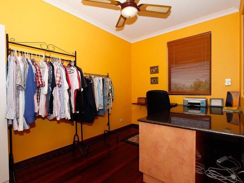 55 Fairbairn Road, Coogee WA 6166