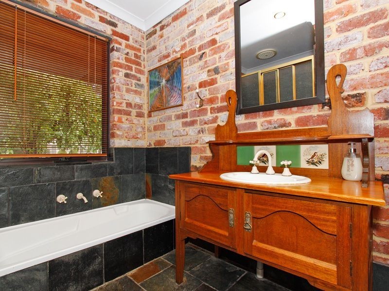 55 Fairbairn Road, Coogee WA 6166