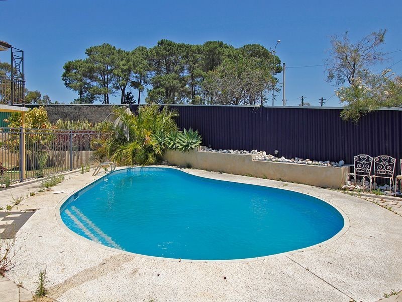 52 Davies Street, Kardinya WA 6163