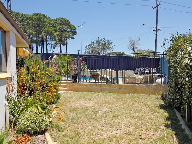 52 Davies Street, Kardinya WA 6163