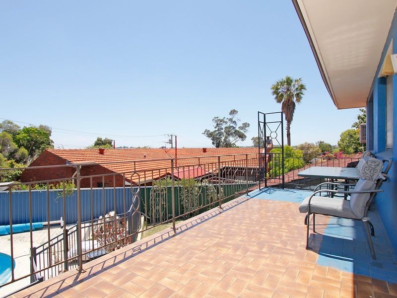 52 Davies Street, Kardinya WA 6163
