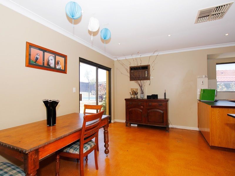 52 Davies Street, Kardinya WA 6163