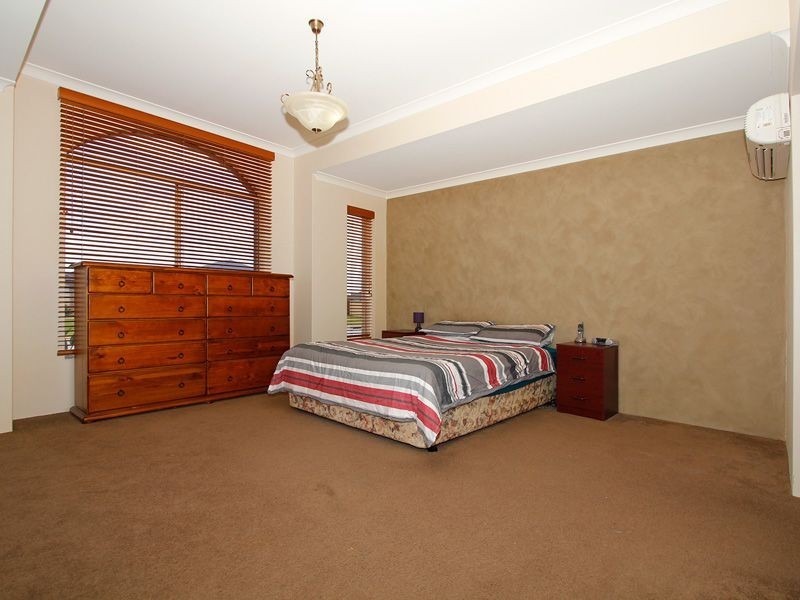 15 Moombaki Avenue, Bertram WA 6167