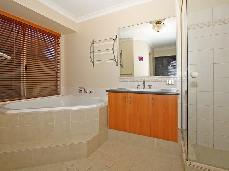 15 Moombaki Avenue, Bertram WA 6167