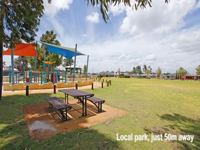 15 Moombaki Avenue, Bertram WA 6167