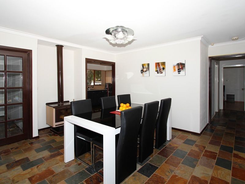 2 Hereford Place, Spearwood WA 6163