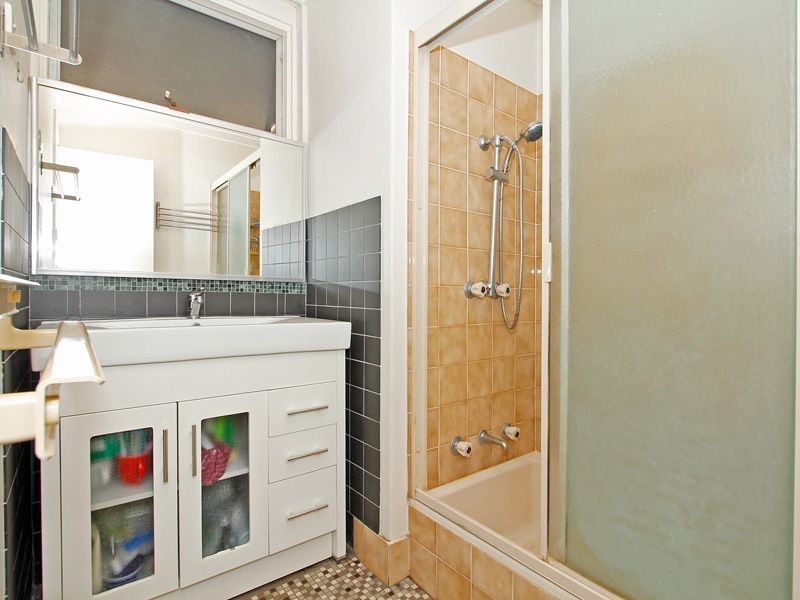 2 Hereford Place, Spearwood WA 6163