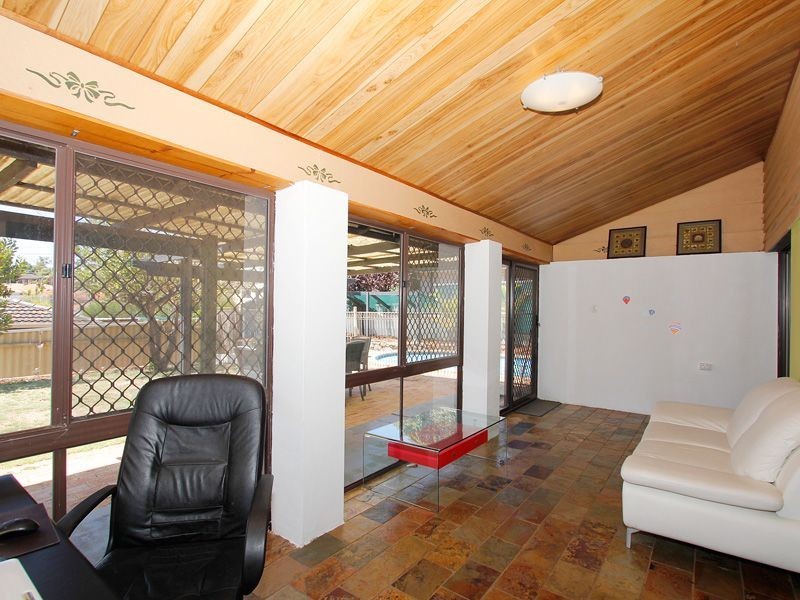 2 Hereford Place, Spearwood WA 6163