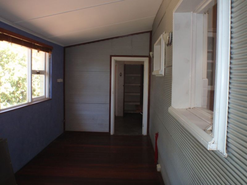 7 Cooke Street, Hilton WA 6163
