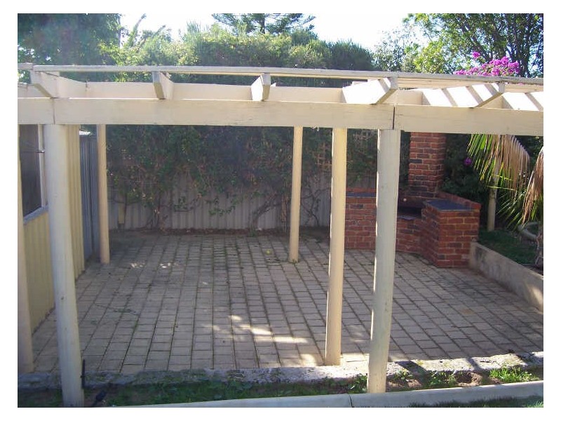 8 Sparrow Way, Spearwood WA 6163