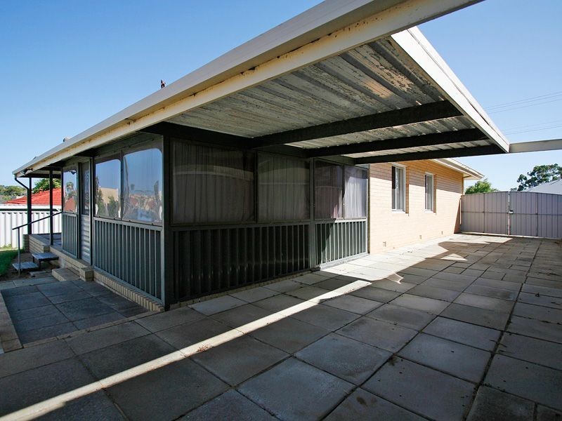 5 Morton Road, Hamilton Hill WA 6163