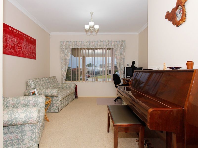 6b Korel Place, Coogee WA 6166