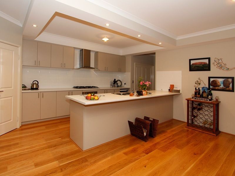 35 Riverina Parade, Munster WA 6166