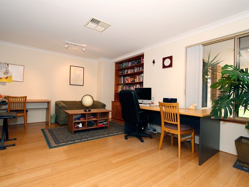 3 Meadow Close, Kardinya WA 6163