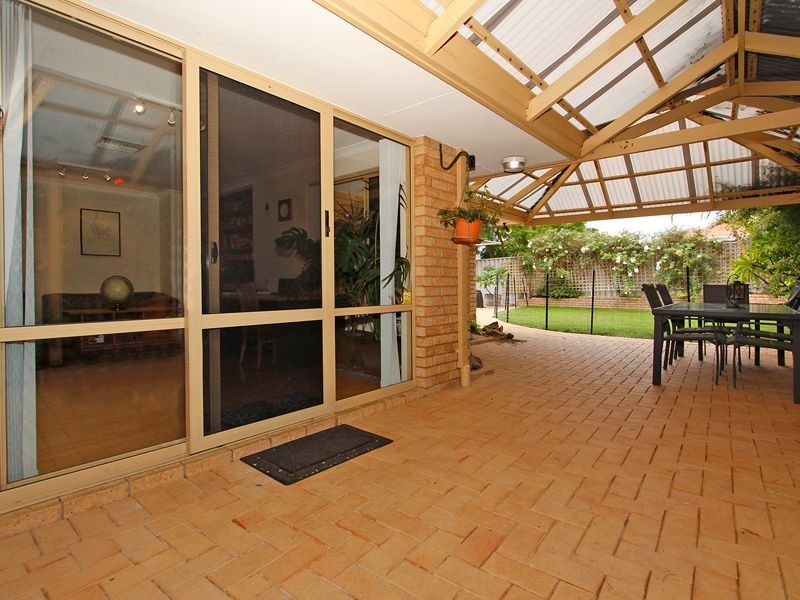 3 Meadow Close, Kardinya WA 6163