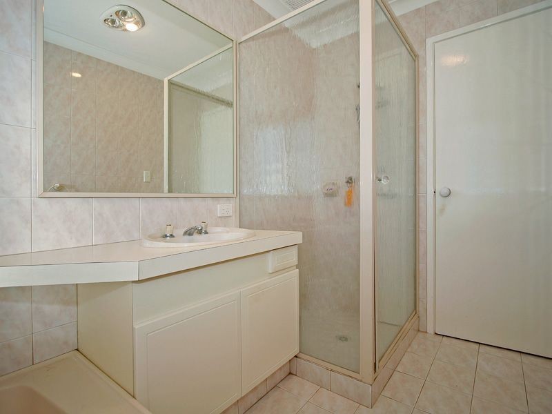 4 Marlowe Place, Munster WA 6166