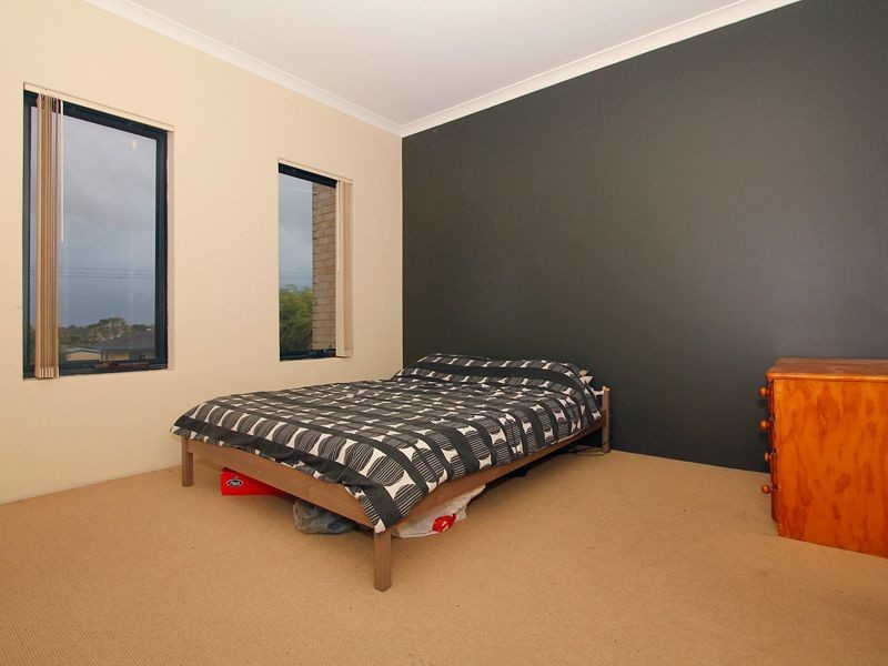 10 Gray Court, Hamilton Hill WA 6163