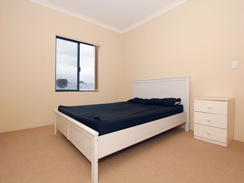 10 Gray Court, Hamilton Hill WA 6163