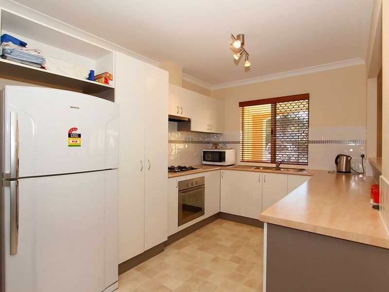 3a Oswald Street, Coolbellup WA 6163