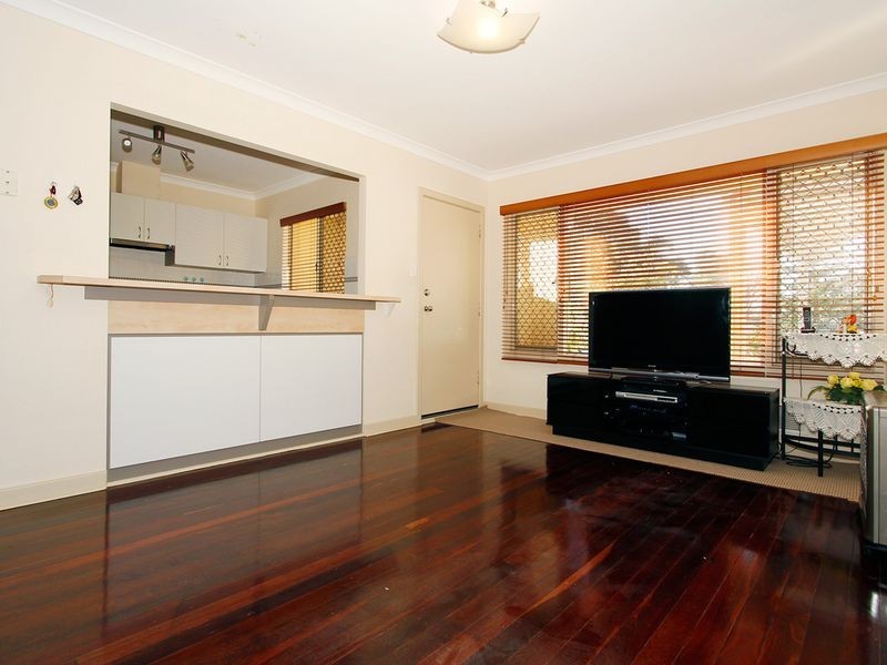 3a Oswald Street, Coolbellup WA 6163