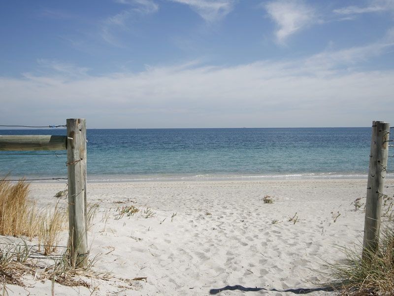 S107 Coogee Beach Holiday Park (Cockburn Rd), Coogee WA 6166