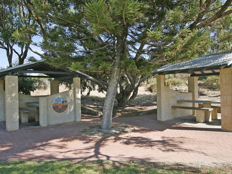S107 Coogee Beach Holiday Park (Cockburn Rd), Coogee WA 6166 the real