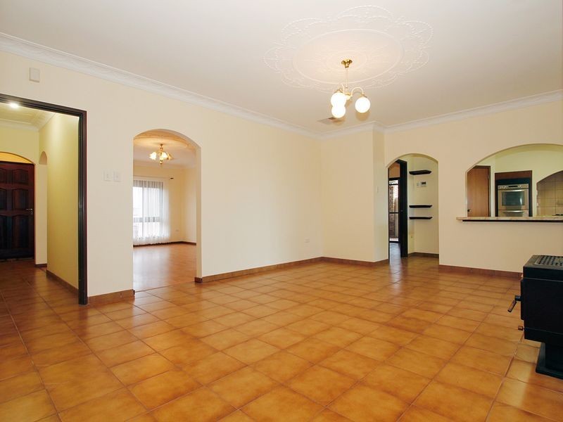 19 Heal Street, Hamilton Hill WA 6163