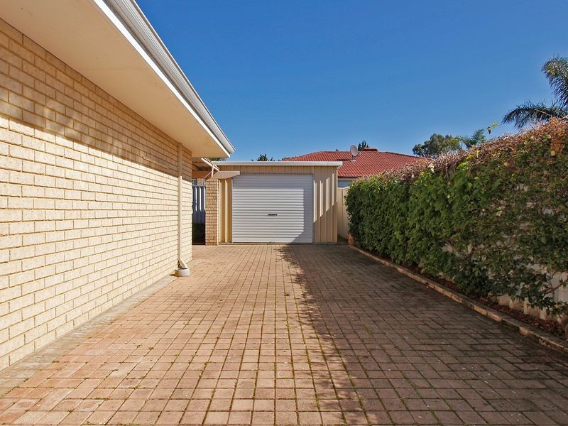 12 Gumina Place, Munster WA 6166