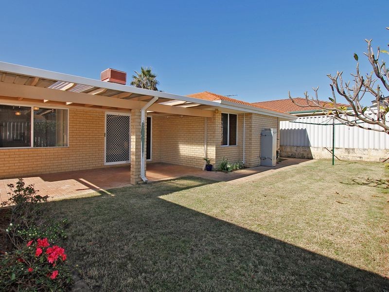 12 Gumina Place, Munster WA 6166