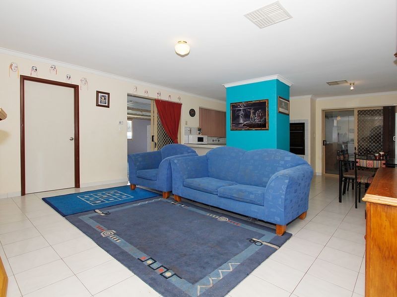 38 Turfan Way, Munster WA 6166