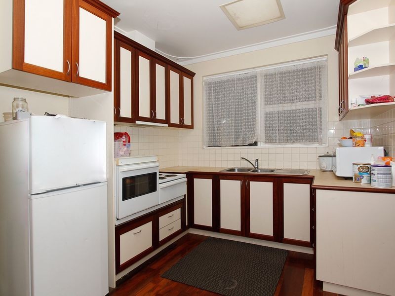 22 Shallow Street, Spearwood WA 6163