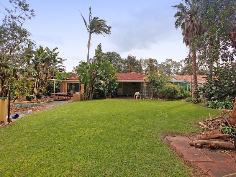 22 Shallow Street, Spearwood WA 6163