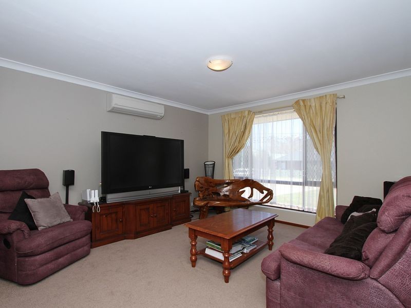 61b Davilak Avenue, Hamilton Hill WA 6163